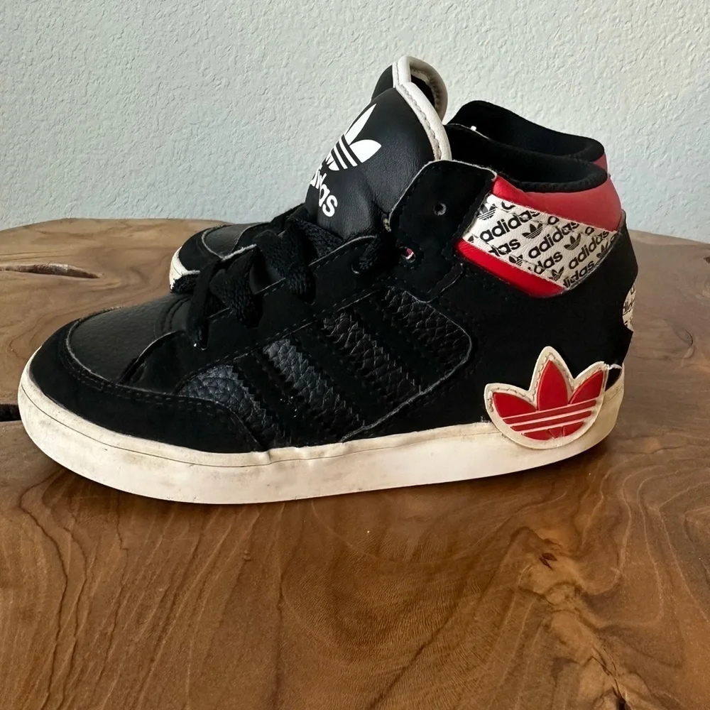 Adidas boys Leather suede mix high tops size 10